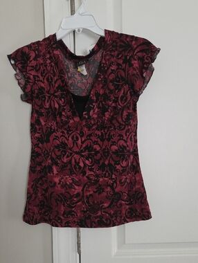 Women's Burgundy V-Neck Patterned Flutter-Sleeve Blouse